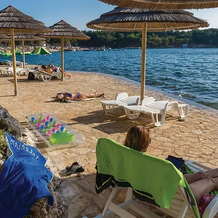 בית נופש Holiday Mugeba Bb Vi *